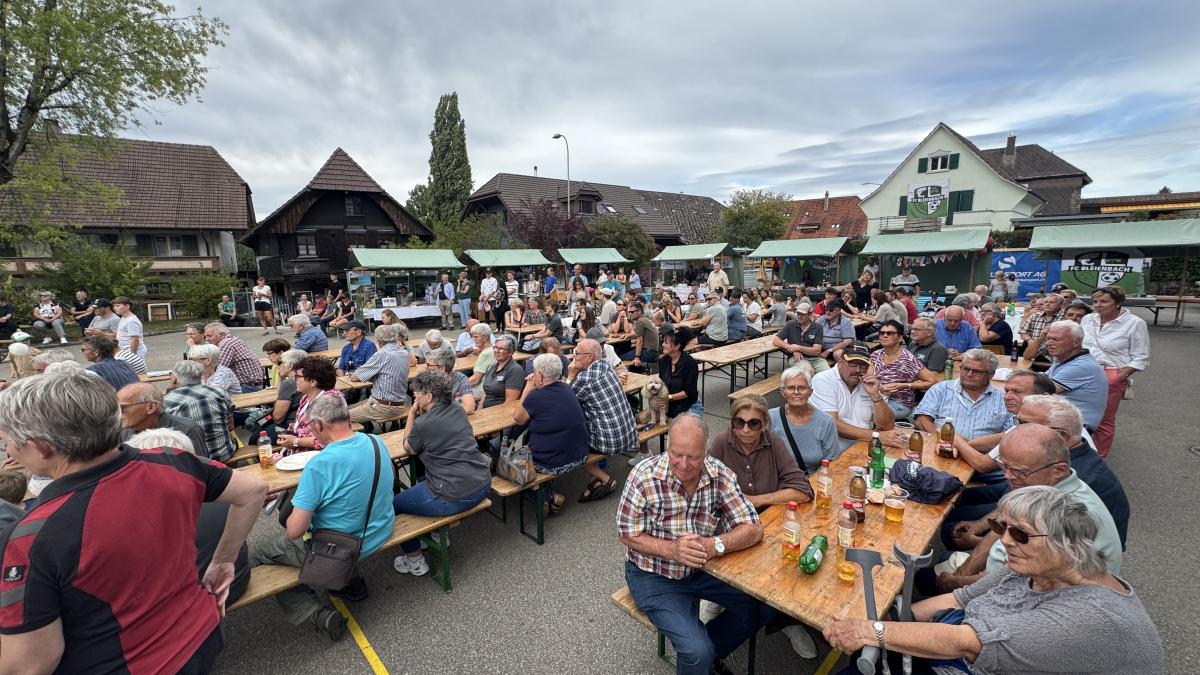 Zahlreiche Besucher auf dem Festgelände
